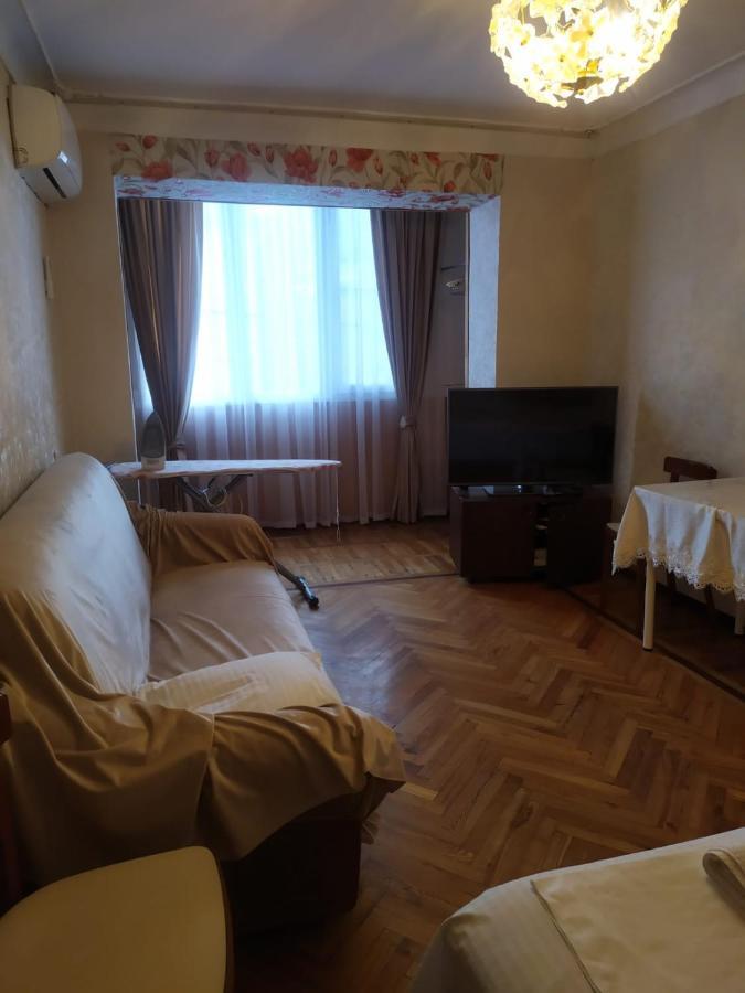 Квартира В Гаграх Apartment Ngoại thất bức ảnh