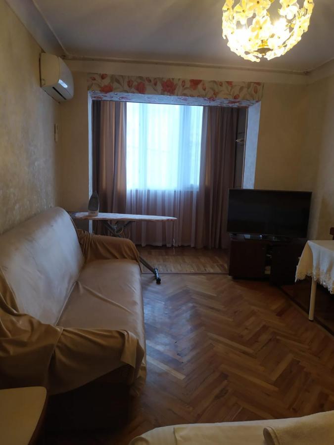 Квартира В Гаграх Apartment Ngoại thất bức ảnh
