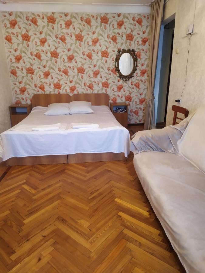 Квартира В Гаграх Apartment Ngoại thất bức ảnh